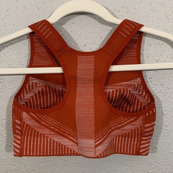 Nike FE/NOM FlyknitWomen's High-Support Rust Non-Padded Sports Bra - Picture 4 of 8